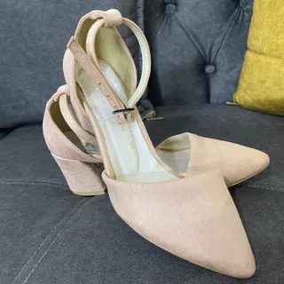کفش پاشنه بلند