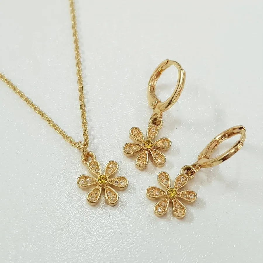 نیم ست گردنبند گوشواره گل