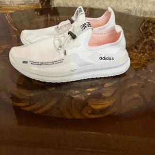 کفش Adidas