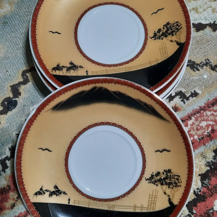 نعلبکی قدیمی غروب آفتاب