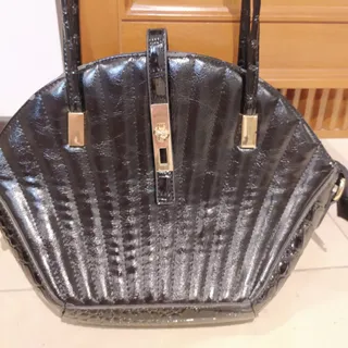 کیف دستی ورنی طرح صدف