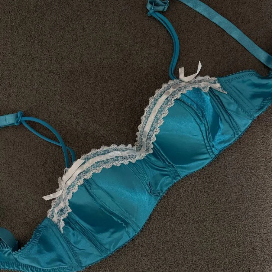 سوتین خارجی