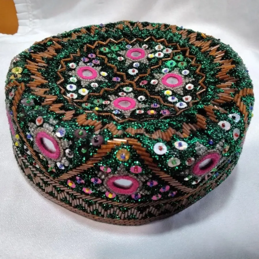 کلاه منجوق دوزی سنتی