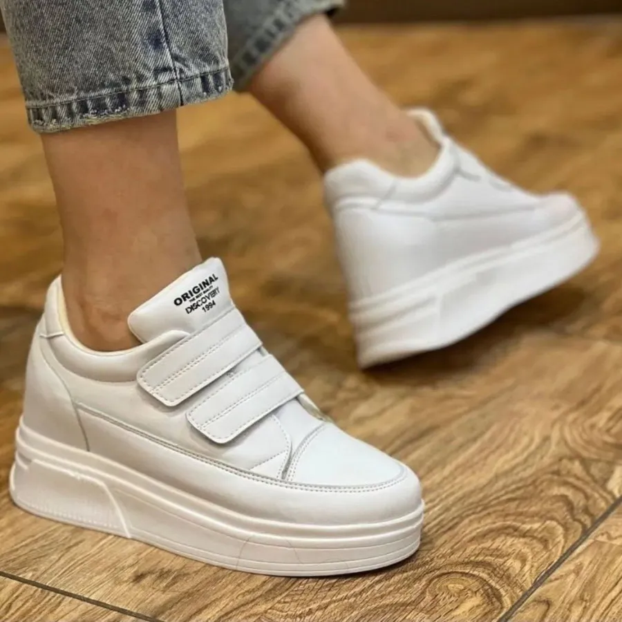 کتونی/ اسنیکرز لژدار