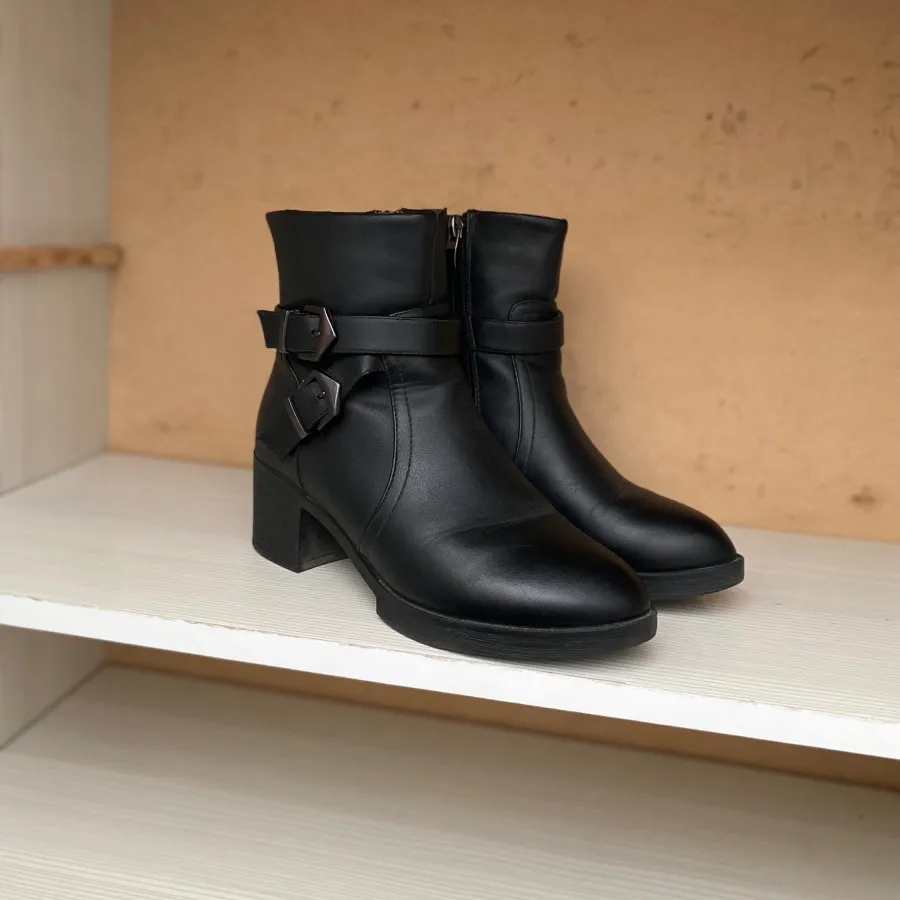 نیم بوت خارجی