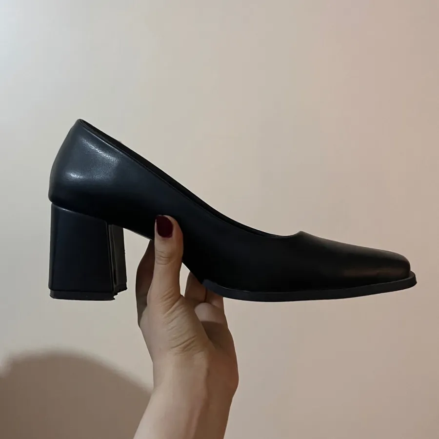 کفش پاشنه بلند مشکی