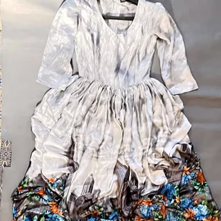 لباس عروسکی