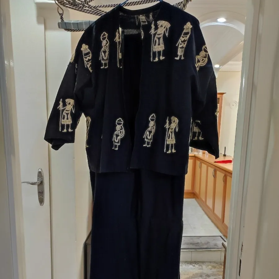 ساحلی با کت