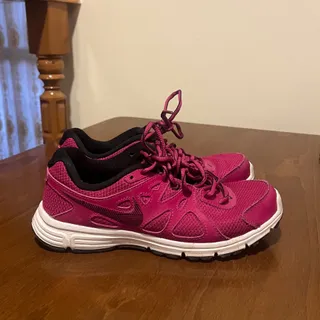 کفش ورزشی Nike