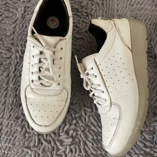 کتونی چرم سفید طبی 38