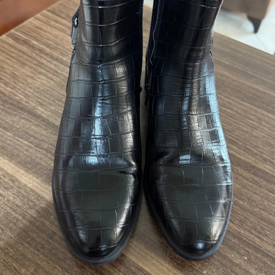 نیم بوت چرم الدو