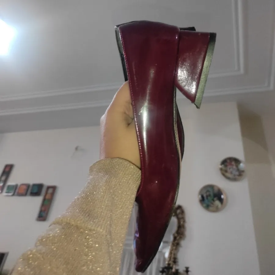 کفش کلاسیک آلبالویی