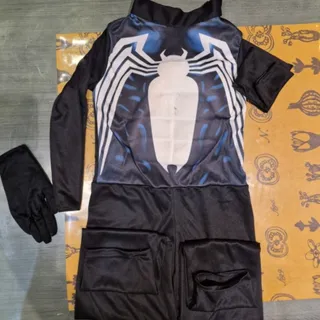 لباس مرد عنکبوتی