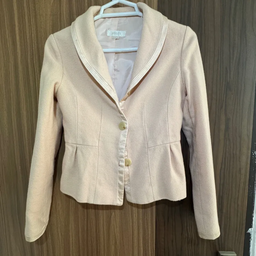 کت گرم مناسب پاییز صورتی