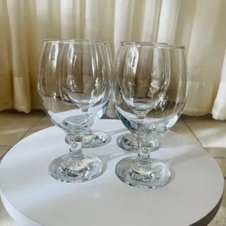 لیوان پایه دار