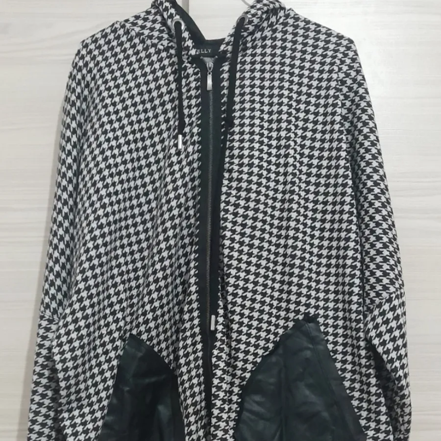 سویشرت کلاه دار