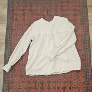 بلوز پوشیده سفید