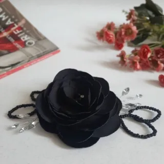 گل مجلسی پارچه ای دستساز