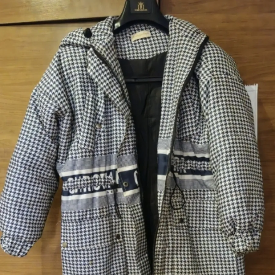 کاپشن کلاه دار