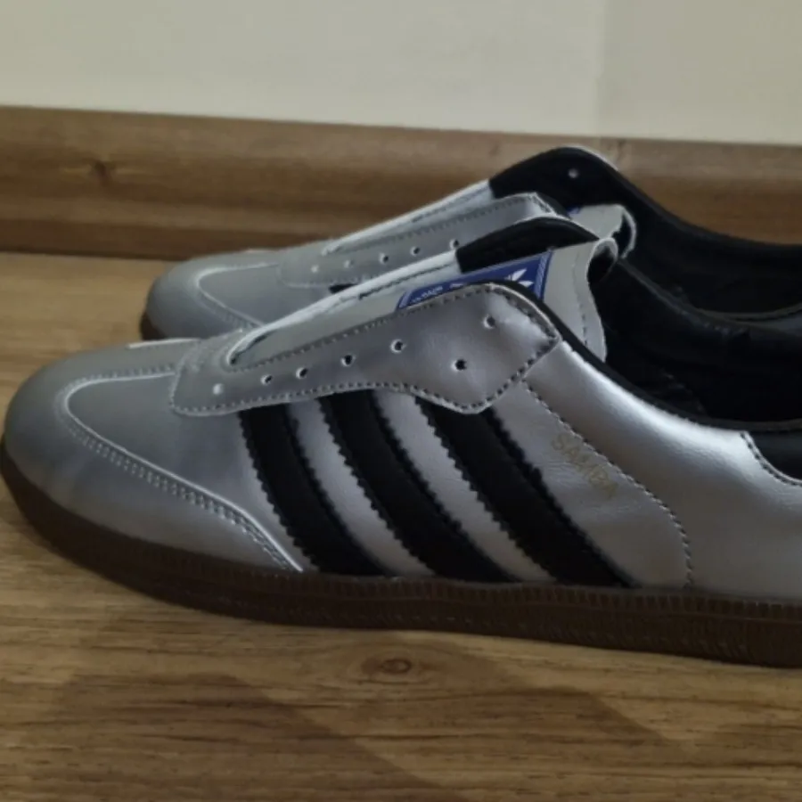 کتانی سامبا رنگ نقره ای