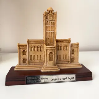 تندیس عمارت شهرداری تبریز