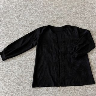 مانتو جلو باز