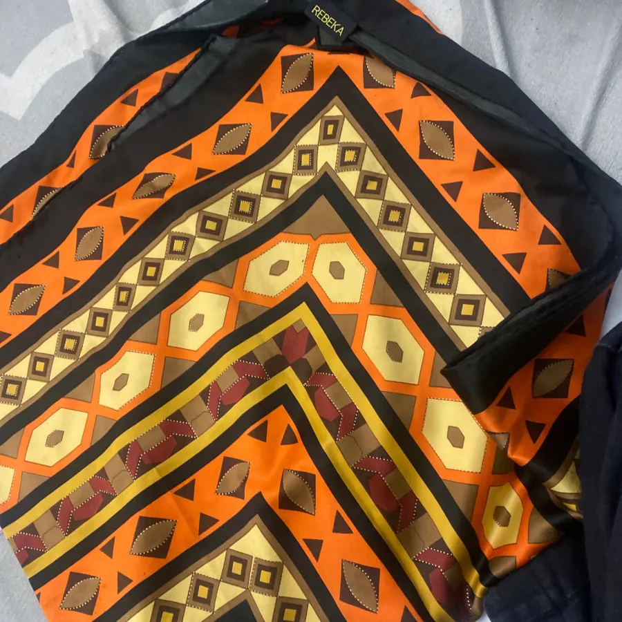 روسری دست دوز