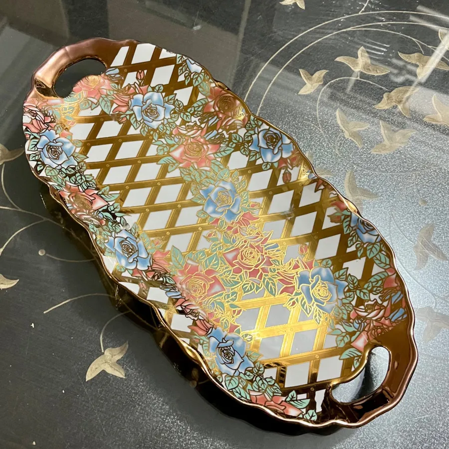 شیرینی خوری