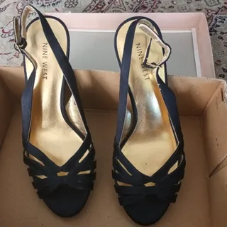 کفش ناین وست آمریکا