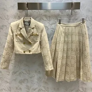 کت و دامت گوچی