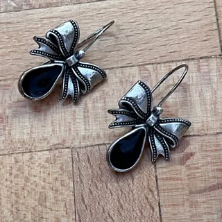 گوشواره پاپیون