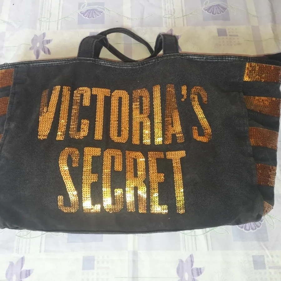 کیف بزرگ ویکتوریا سکرت