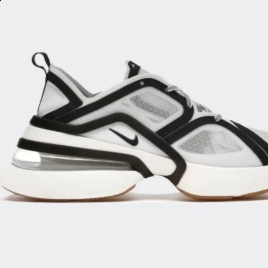 کتونی ایر مکس 270 نایکی