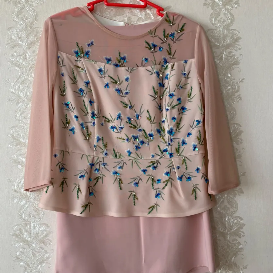 بلوز و دامن کار شده