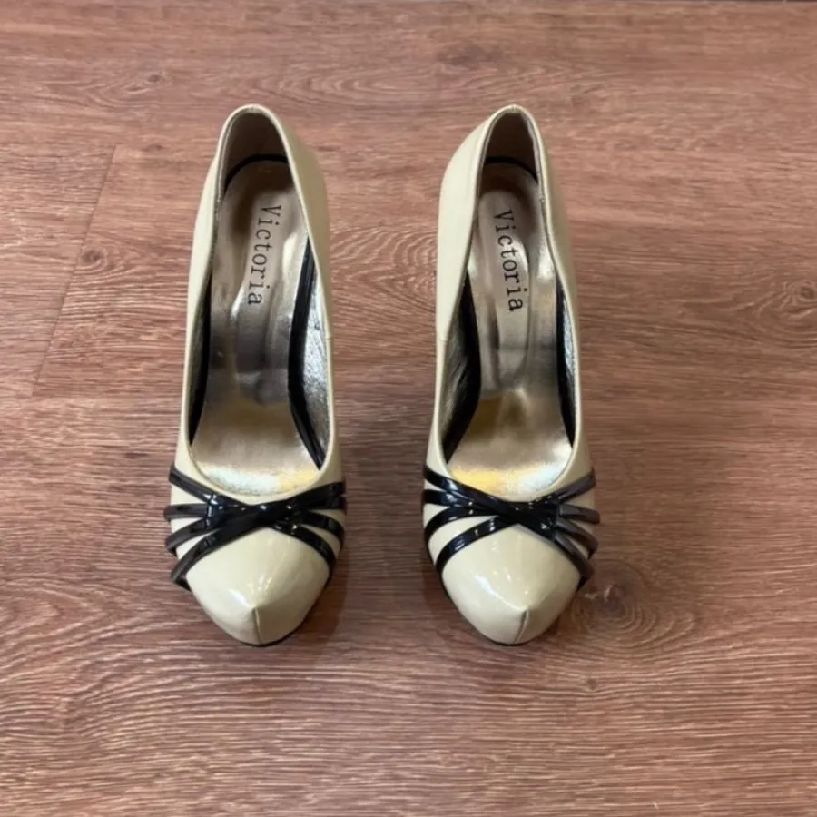 کفش پاشنه بلند