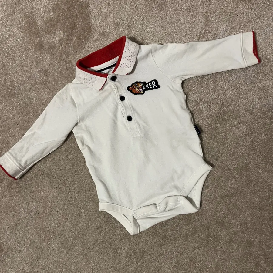 زیردکمه آستین بلندیقه دار