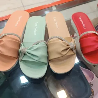 دمپایی طبی دخترانه