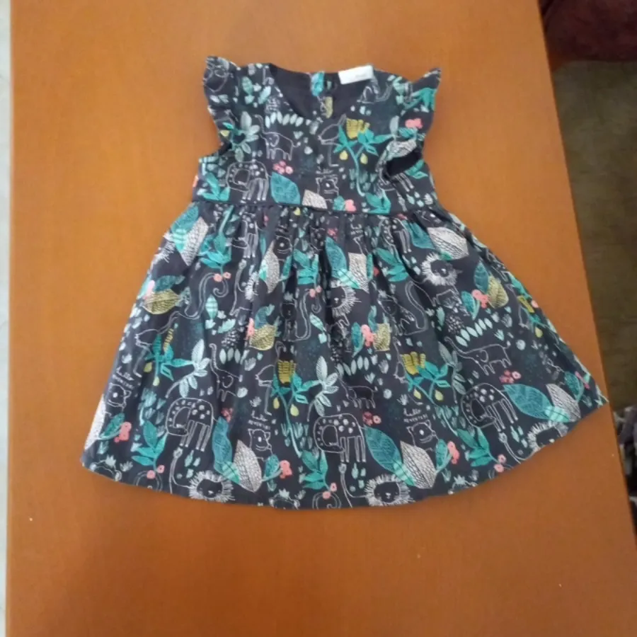 پیراهن دخترانه