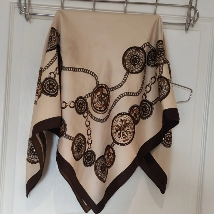 روسری نقره کوب زیبا