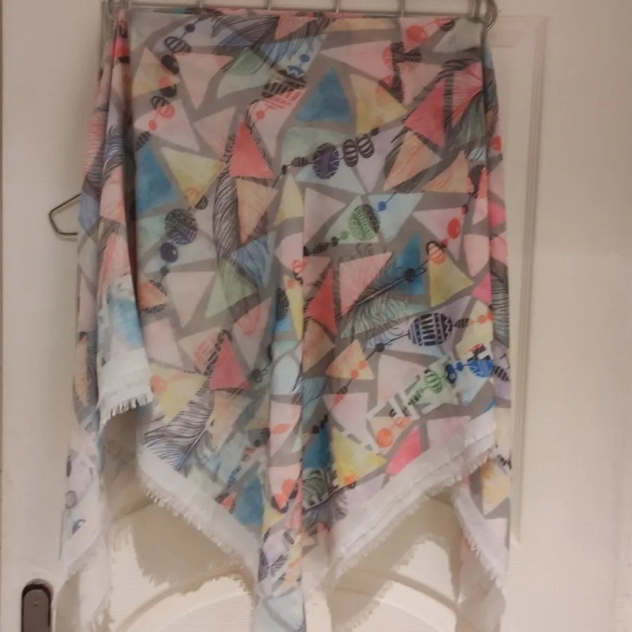 روسری نخی برند قواره بزرگ