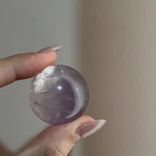 گوی و گردنبند سنگ‌آمیتیست