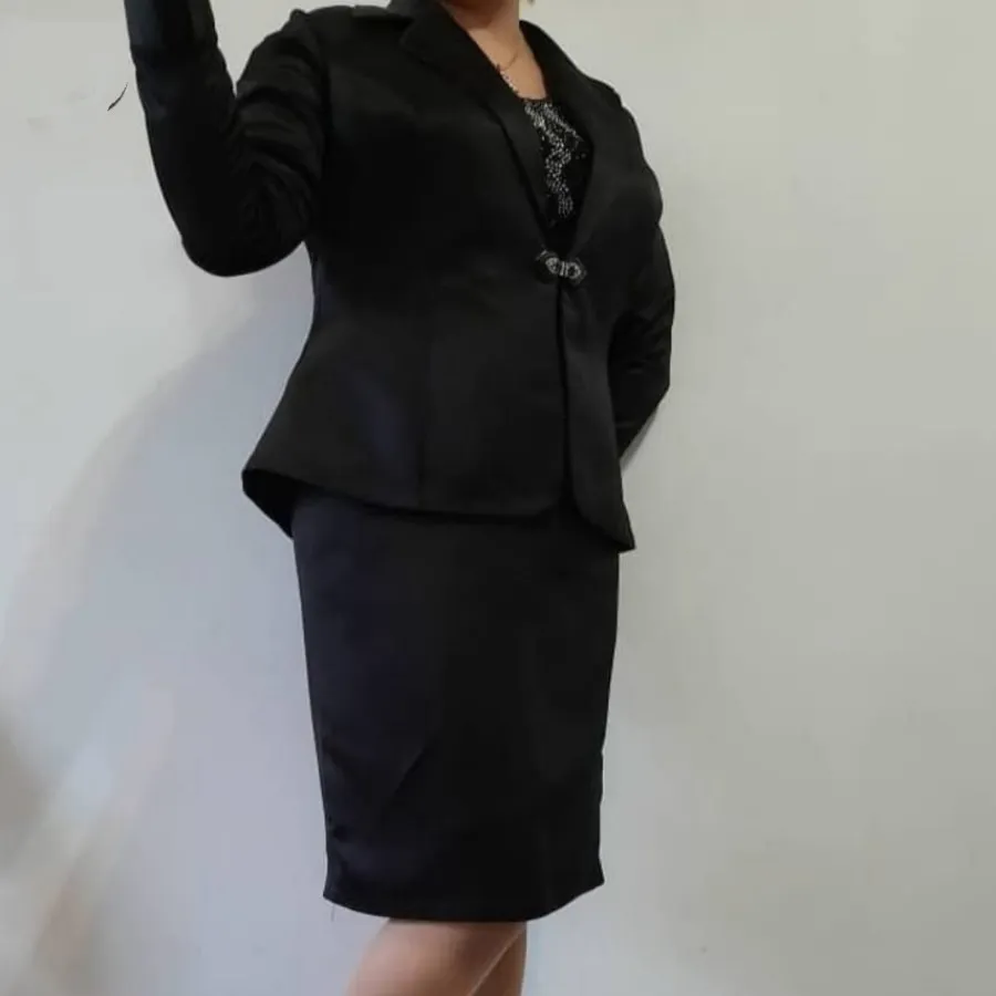 کت و دامن زنانه