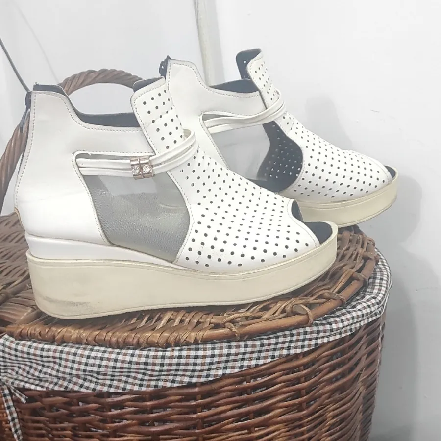 کفش تابستانی