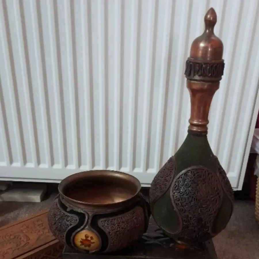 تنگ و کاسه قدیمی