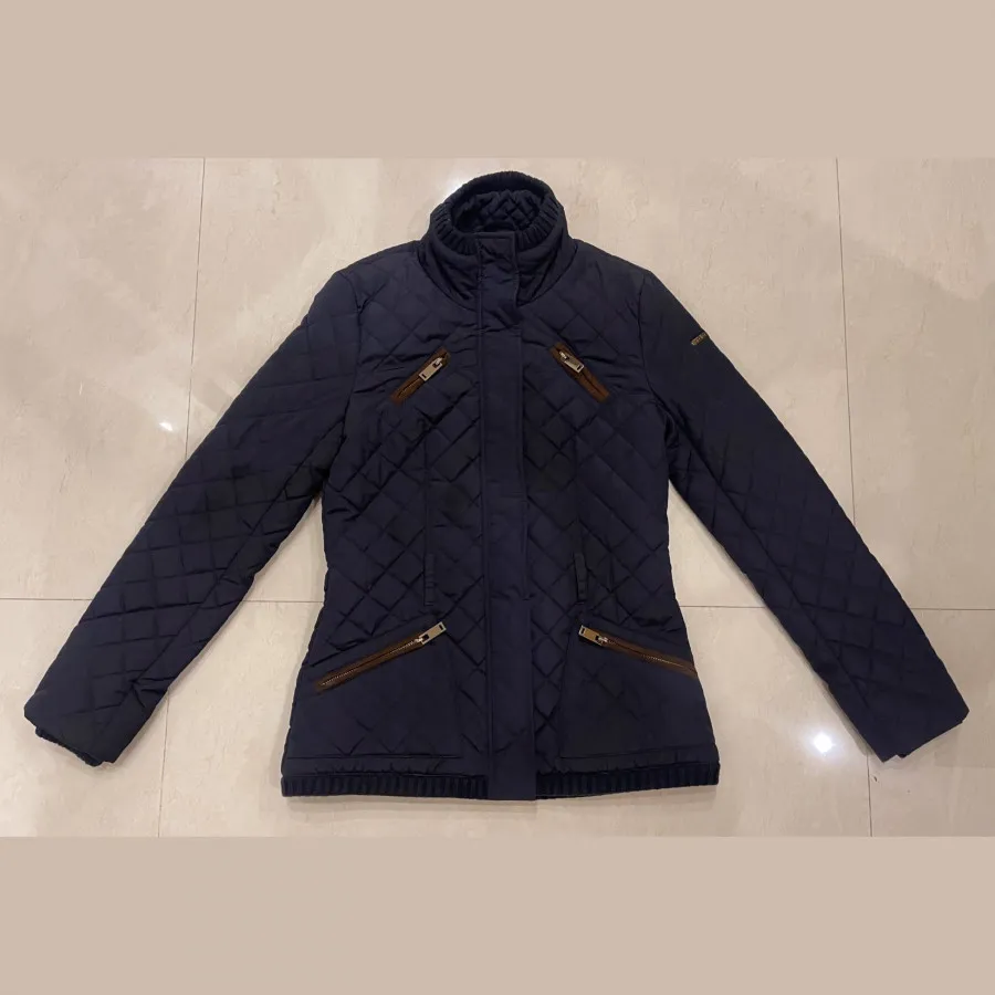 کاپشن سرمه‌ ای سپریت