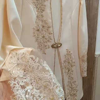 کت و شلوار شیری