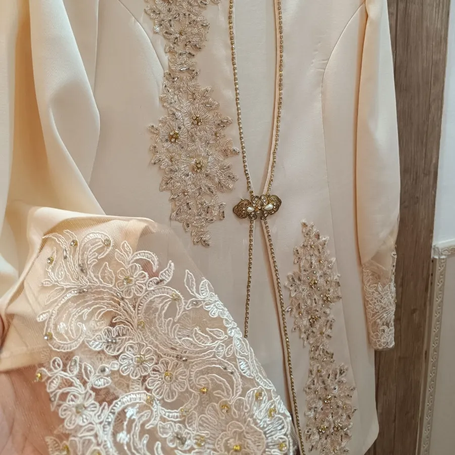 کت و شلوار شیری