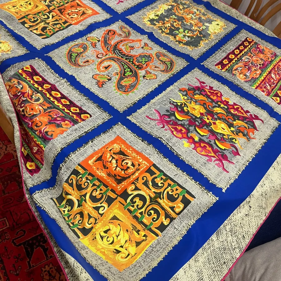 روسری بزرگ ساتن ابریشم نو