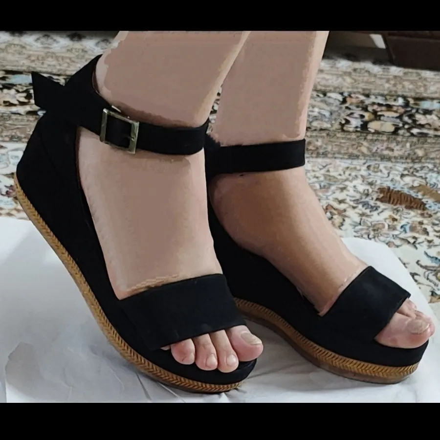 صندل زنانه ی Berand