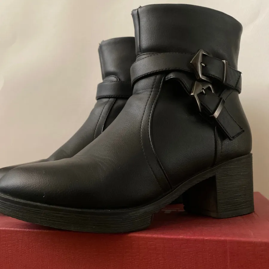 نیم بوت خارجی